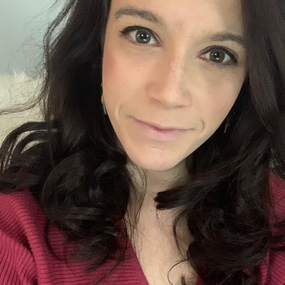 Meet your Posher, Sarah - Picture 1 of 1